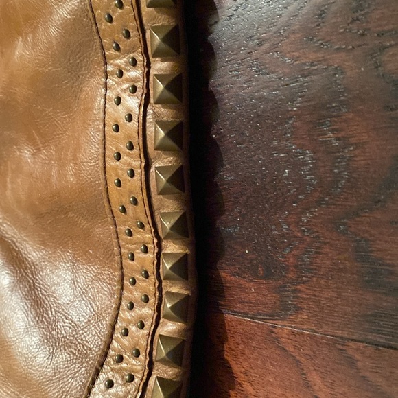 Womens Vince Camuto size 8 , intentional burnished Boot, Cognac color - Picture 6 of 12